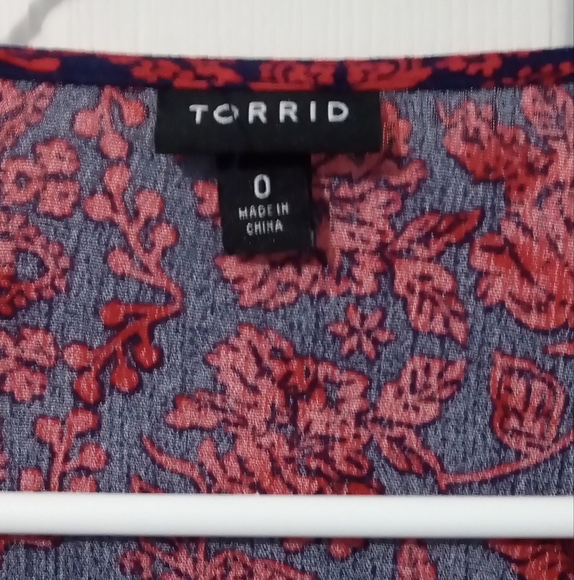 Torrid Red and Blue A-Line Pleated Blouse - Picture 2 of 4